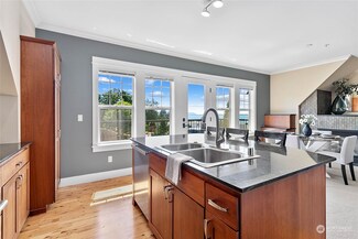 1000 High St Unit 401, Bellingham, WA 98225