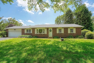 4979 Johnanne Dr, Groveport, OH 43125