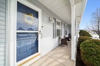 606 Effie Dr, Earlville, IL 60518