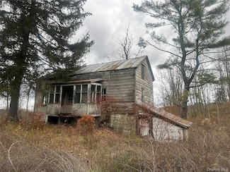 0 New York 199, Red Hook, NY 12571