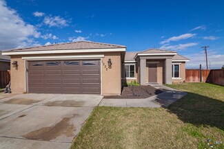 1332 Las Haciendas Ave, Calexico, CA 92231