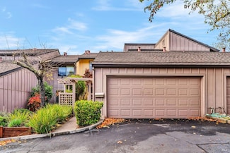 12 Velasco Ct, Novato, CA 94949