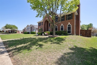 708 Sycamore Dr, Desoto, TX 75115