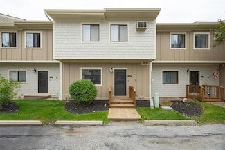 5306 Chelsea Cove N, Hopewell Junction, NY 12533