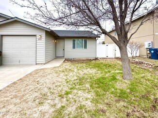 2454 SW Wickiup Ct Unit &2456, Redmond, OR 97756