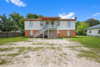 5415 3rd St, Danbury, TX 77534