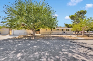 19109 Hinton St, Hesperia, CA 92345
