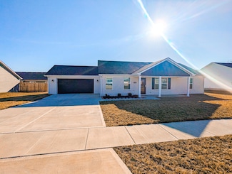 316 Pageant Dr, Richmond, KY 40475