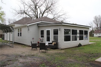 2330 Briggs Ave, Parsons, KS 67357