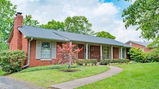 544 Meadow Ln, Versailles, KY 40383