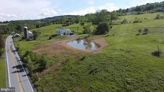 2725 Hancock Hwy, Equinunk, PA 18417