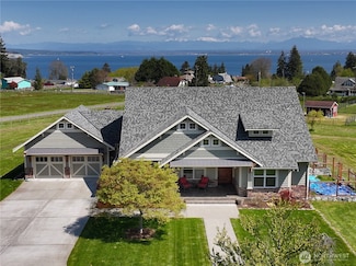 4764 Black Walnut Terrace, Clinton, WA 98236