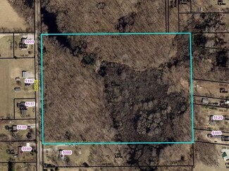 900 N E, North Webster, IN 46555
