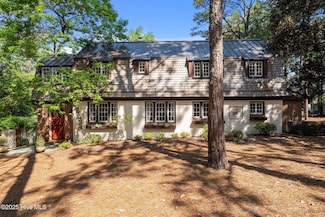 100 S Ridge St, Southern Pines, NC 28387