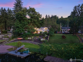 11216 E Riverside Dr, Bothell, WA 98011
