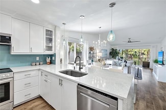 1100 Sarah Jean Cir Unit 201, Naples, FL 34110