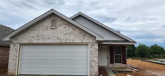 126 Colonial Plaza St, Millbrook, AL 36054