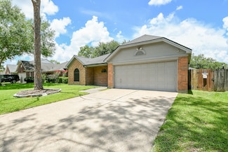 1622 Misty Fawn Ln, Fresno, TX 77545