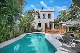 24 Ocean Breeze St, Lake Worth, FL 33460