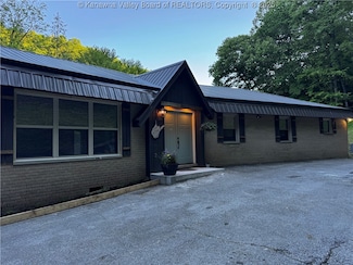 352 Hidden Valley Rd, Chapmanville, WV 25508