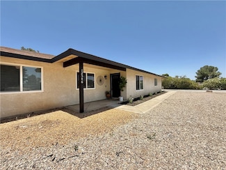 12546 Snapping Turtle Rd, Apple Valley, CA 92308