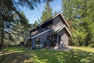 4770 Calamity Ln NW, Bremerton, WA 98312