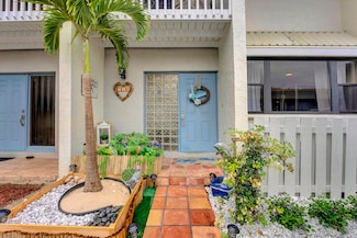 716 NE 20th Ln, Boynton Beach, FL 33435