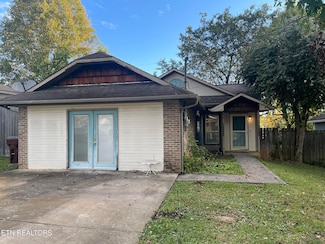 2128 Victoria Ln, Alcoa, TN 37701