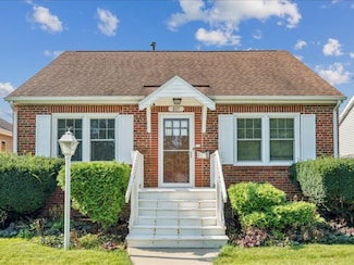 807 21st Ave SW, Cedar Rapids, IA 52404