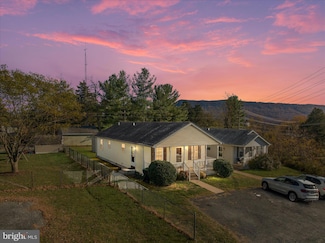 510 Pike St, Strasburg, VA 22657