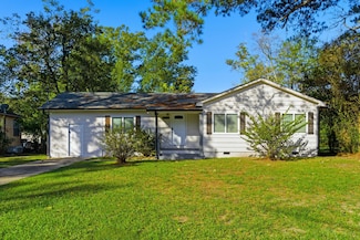 612 Meadowlane Dr, Hattiesburg, MS 39401