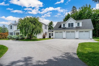 14 Flower Hill Rd, Poughkeepsie, NY 12603