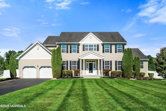 10 Rolling Meadows Ct, Upper Freehold, NJ 08501