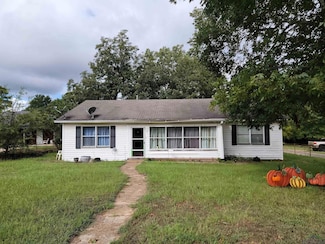 10510 Main St S, Overton, TX 75684