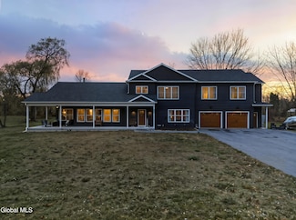 1633 W River Rd, Gansevoort, NY 12831