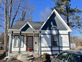 114 S Roosevelt St, Bloomington, IN 47408