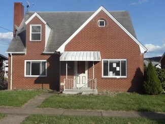 310 S 5th St, Youngwood, PA 15697