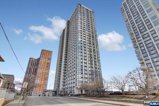200 Old Palisade Rd Unit PH 4/5, Fort Lee, NJ 07024
