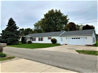 3622 Manitou Park Rd, Rochester, IN 46975