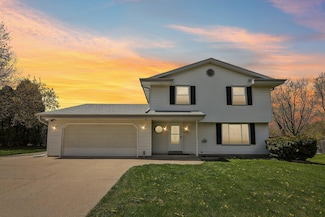 W156N10303 Pilgrim Rd, Germantown, WI 53022