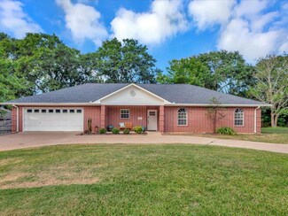 1531 E Austin St, Nacogdoches, TX 75965