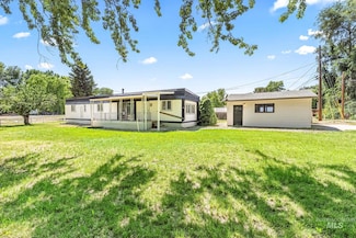 305 E 12th St, Weiser, ID 83672