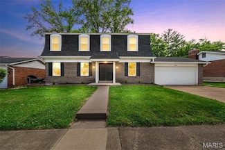 2736 Ashrock Dr, Saint Louis, MO 63129