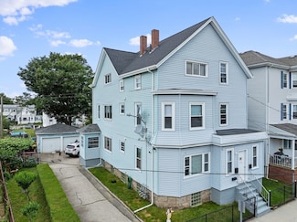 363 S Oxford St, Fall River, MA 02721