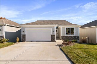 526 NW 110th St, Kansas City, MO 64155