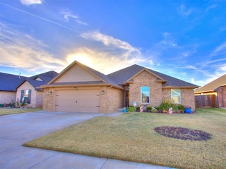 7309 Elaine St, Yukon, OK 73099