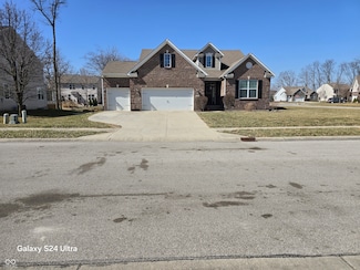 720 Erin Dr, Avon, IN 46123