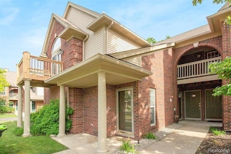 28541 Carlton Way Dr Unit 81, Novi, MI 48377