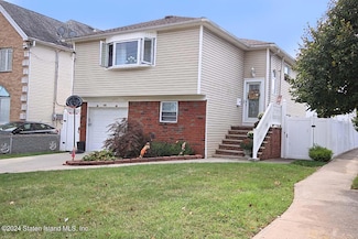 480 Huguenot Ave, Staten Island, NY 10312