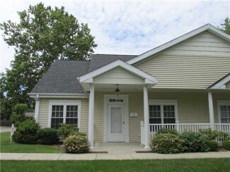 211 1/2 S Pittsburgh St Unit 3, Zelienople, PA 16063